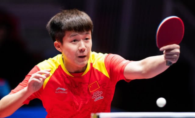 的舞台中展 的舞台中展